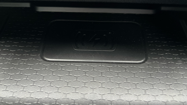 Jaguar F-Pace 2.0 P400e R-Dynamic SE Black 5dr Auto AWD Estate